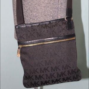 Michale Kors Cross Body bag